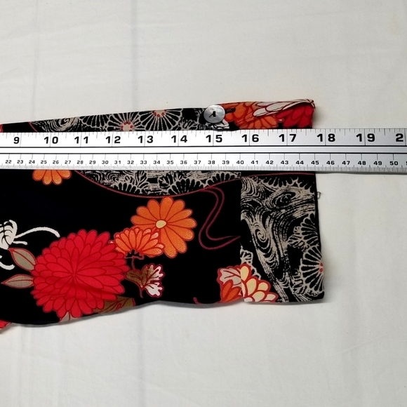 GRAFF Wear Women's Boho Cottagecore Black Floral Longsleeve Buttondown, Small - Picture 7 of 10